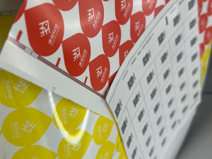 stiker label yang disesuaikan sangat cocok untuk stiker hologram kode QR label berubah 3