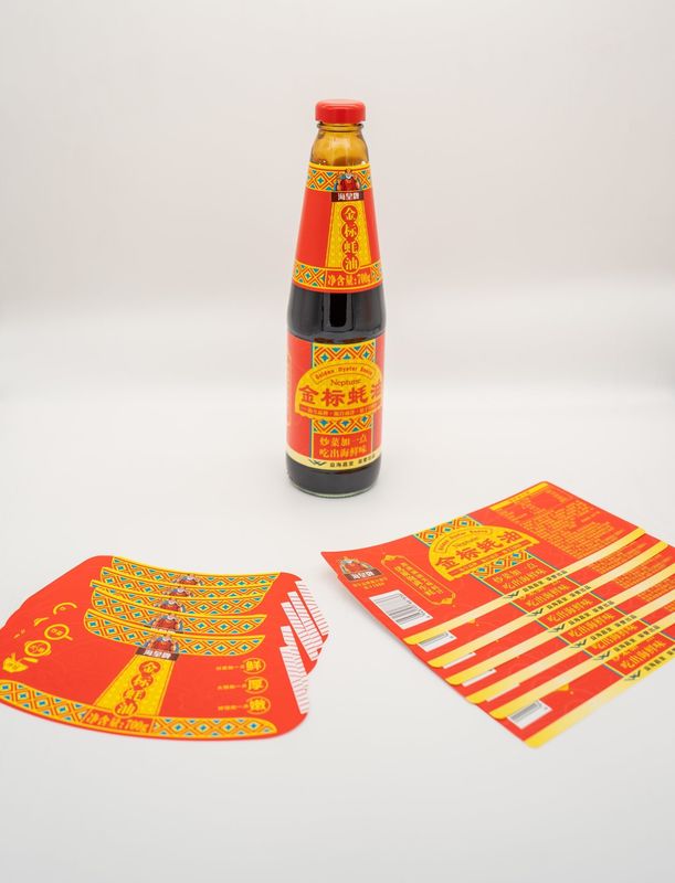Label lem basah yang disesuaikan untuk bumbu dengan rotary press otomatis dan cetak 10-12 warna